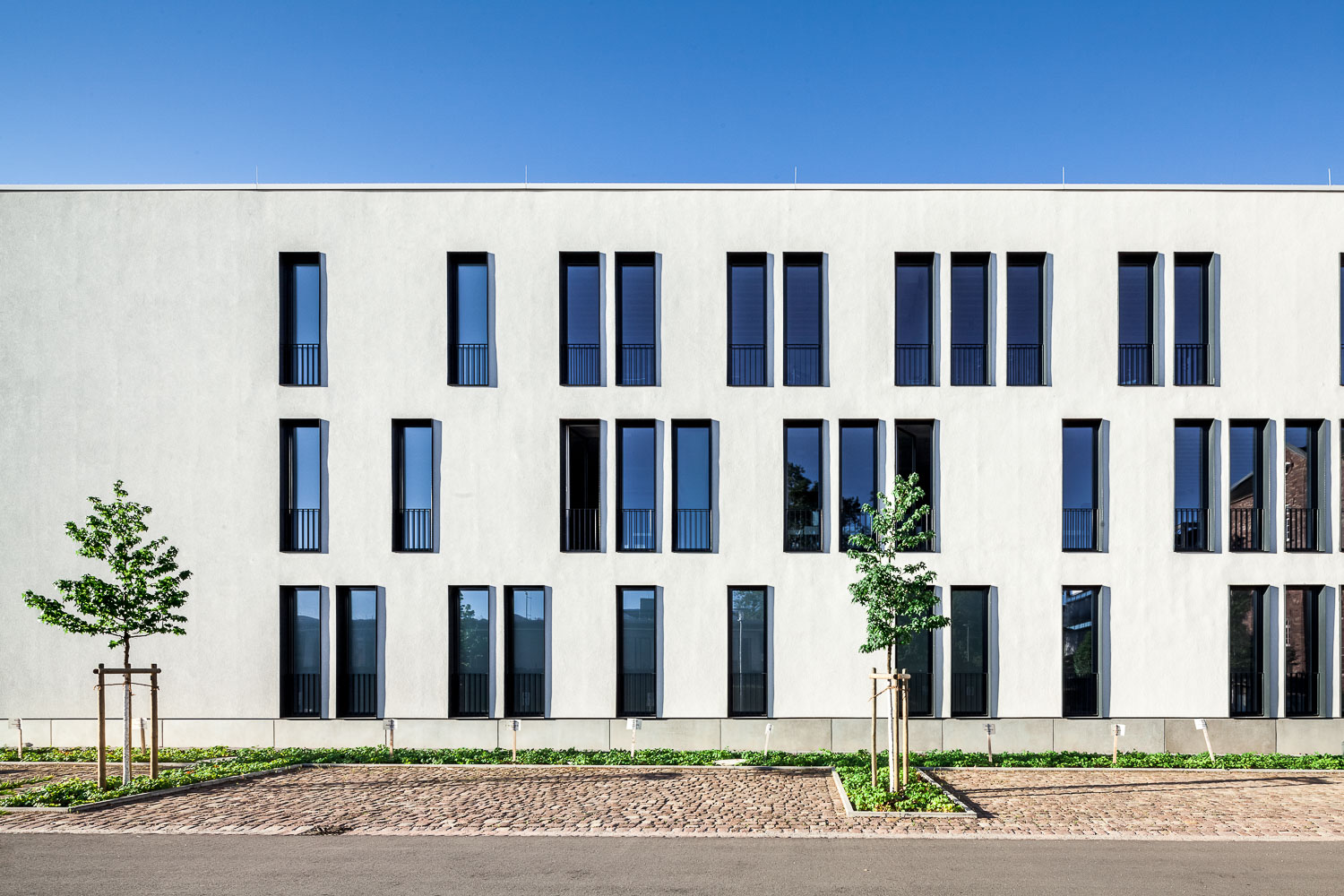Holz-Aluminiumfenster: Hochschule für Musik in Karlsruhe; Architekturfotografie: Daniel Vieser
