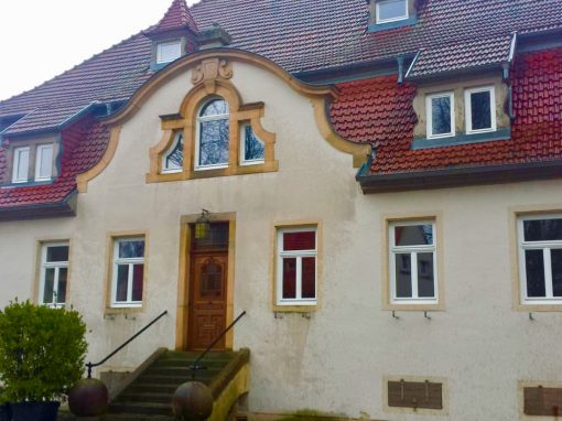 Holzfenster und Holzhaustüren: Julius-Kühn-Institut Siebeldingen