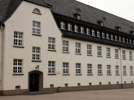 Holzfenster: Johannes-Kepler-Gymnasium Lebach